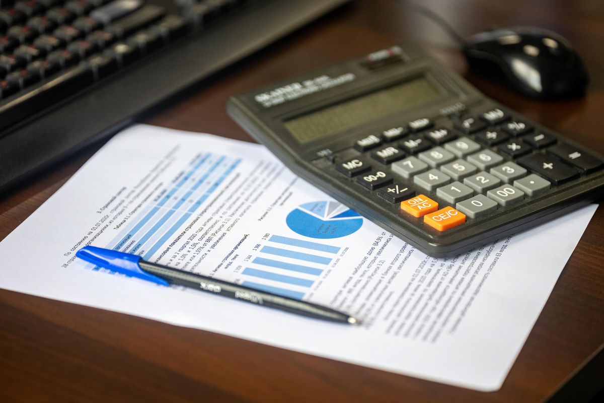 Planning healthcare savings at a desk